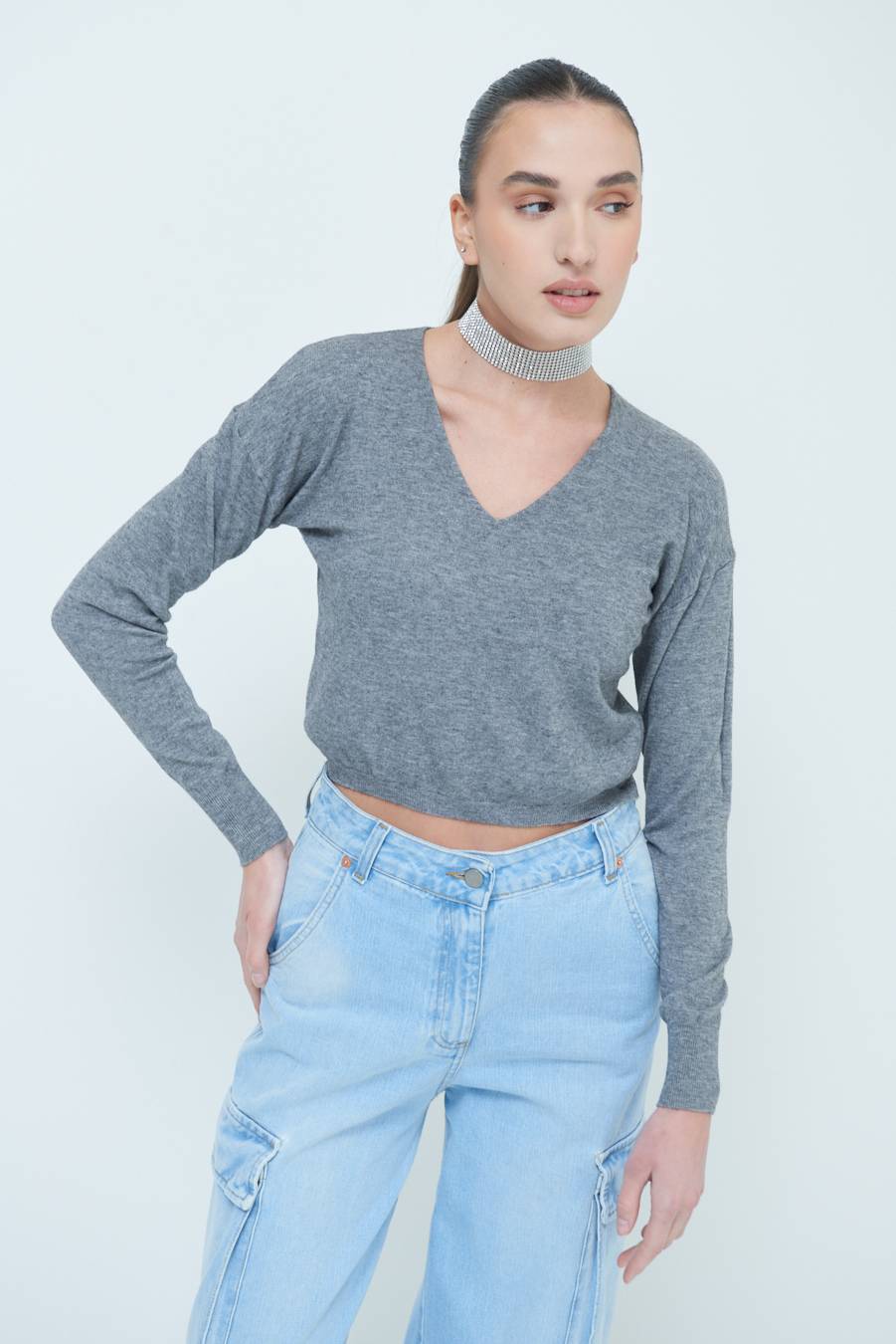 Kikisix MAGLIA SCOLLO V CORTA GRIGIO