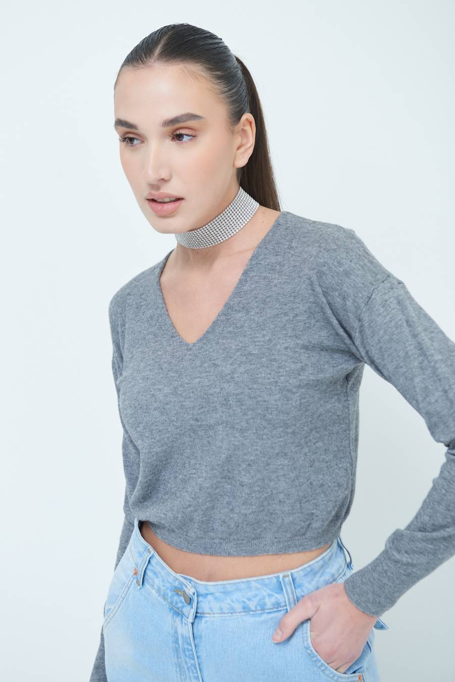 Kikisix MAGLIA SCOLLO V CORTA GRIGIO