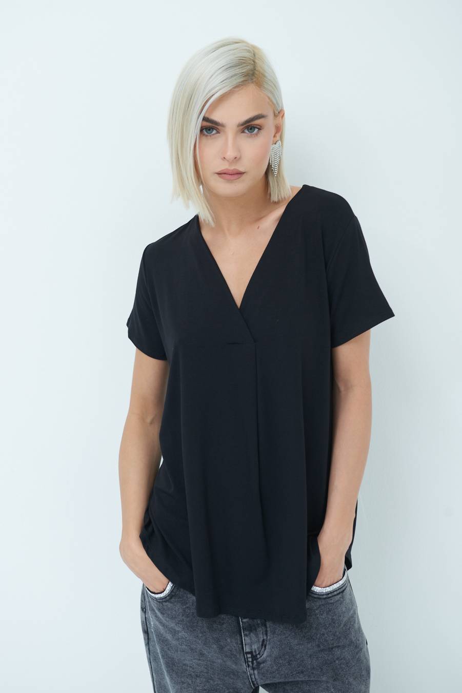 Kikisix MAGLIA VISCOSA MANICA CORTA NERO