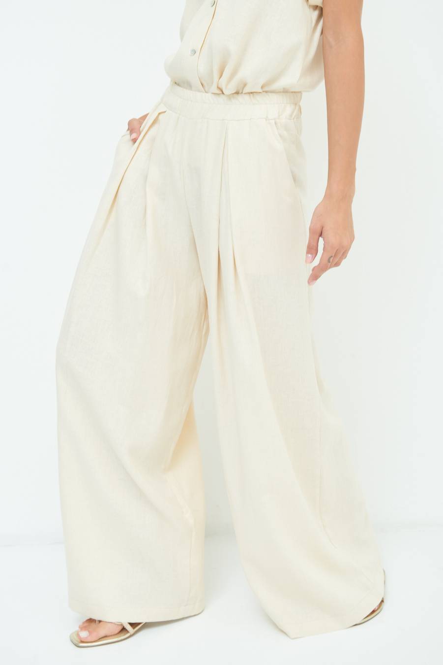 Kikisix PANTA PALAZZO CON PINCE NATURALE