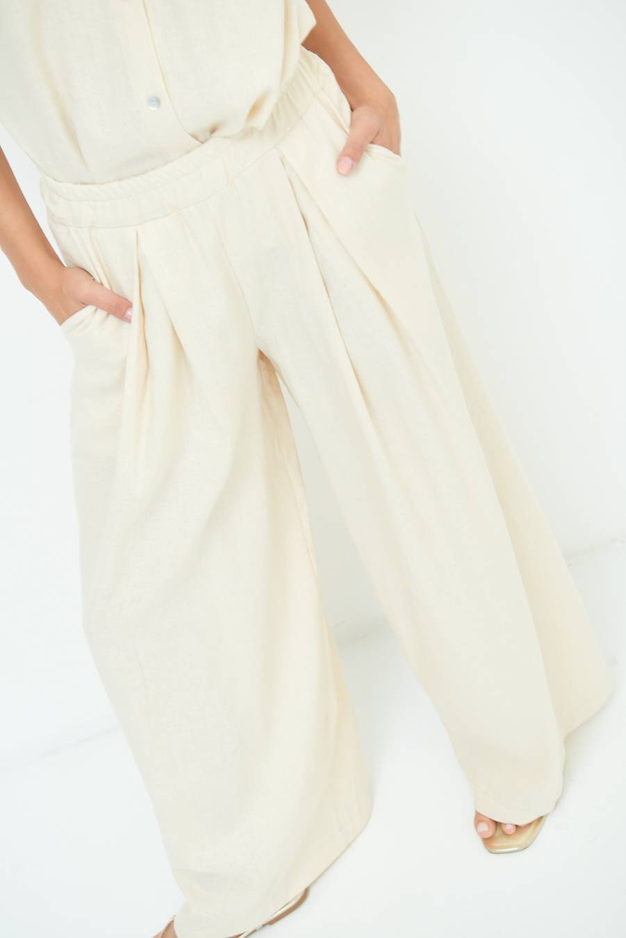 Kikisix PANTA PALAZZO CON PINCE NATURALE