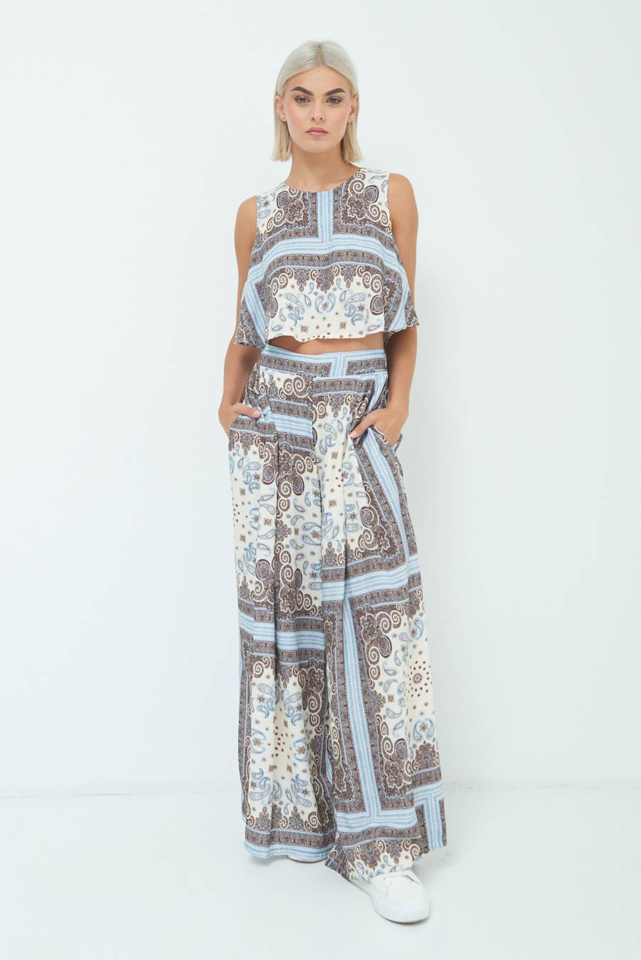 Kikisix PANTA PALAZZO CON PINCE STAMPA BIANCO