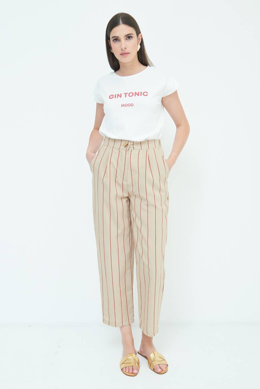 Kikisix PANTALONE CARROT CON PINCE BEIGE