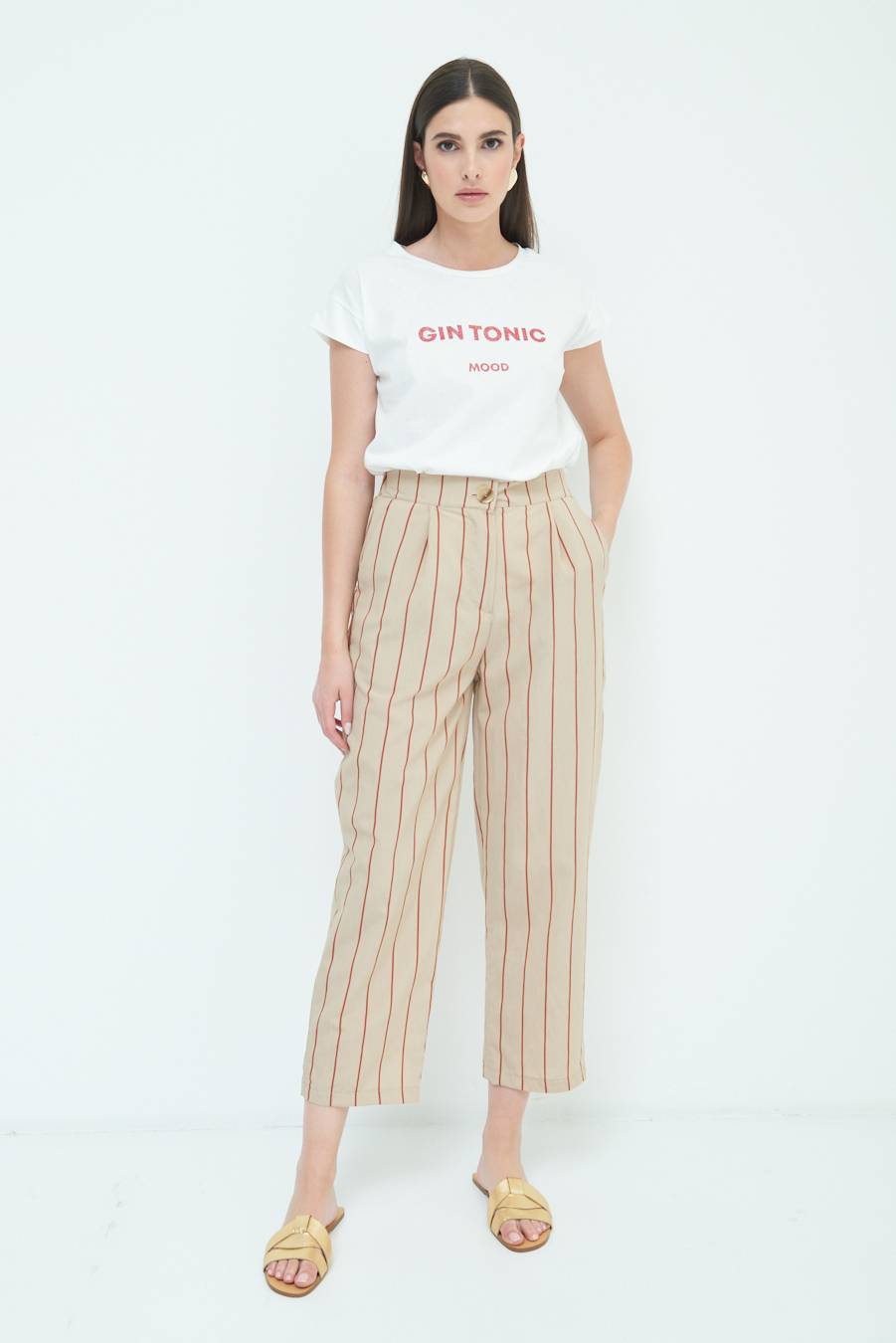 Kikisix PANTALONE CARROT CON PINCE BEIGE