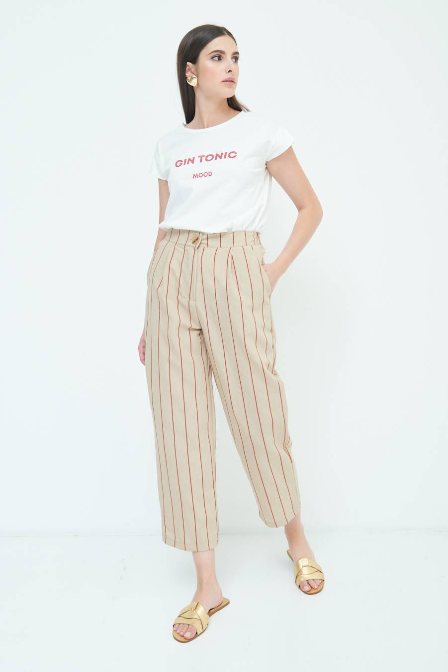 Kikisix PANTALONE CARROT CON PINCE BEIGE