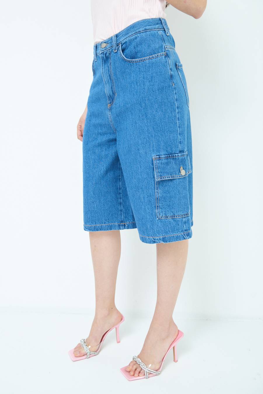 Kikisix PANTALONE CON TASCONE 3/4 JEANS