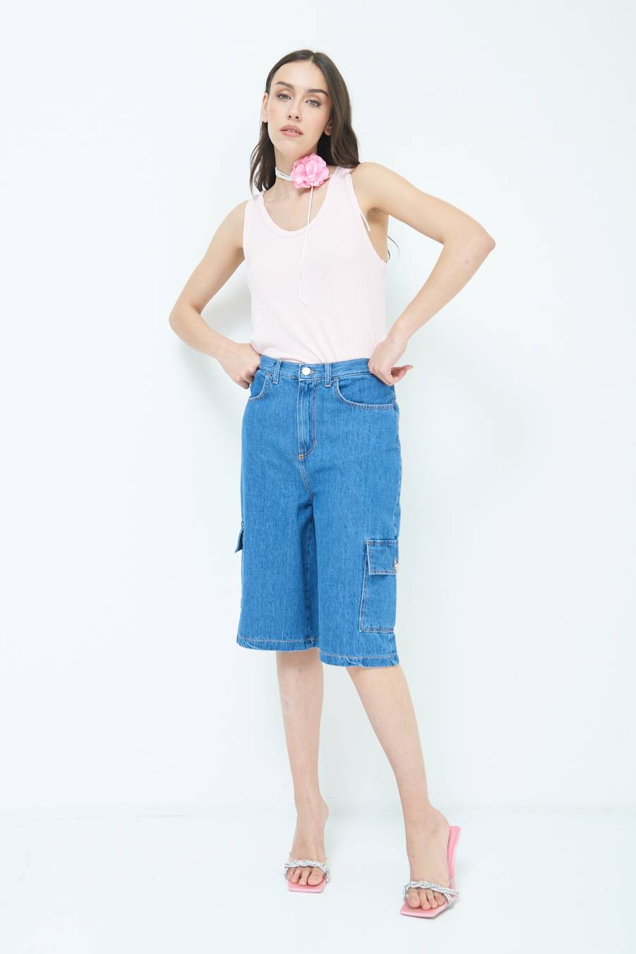 Kikisix PANTALONE CON TASCONE 3/4 JEANS