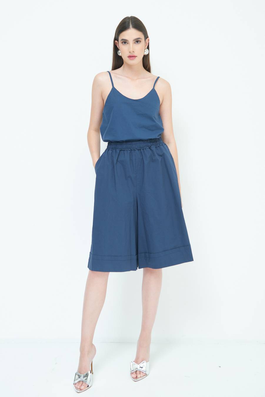 Kikisix PANTALONE CROP CON RISVOLTO BLU