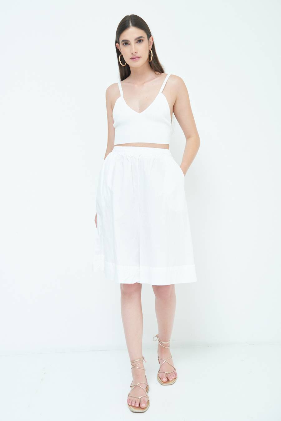 Kikisix PANTALONE CROP CON RISVOLTO BURRO