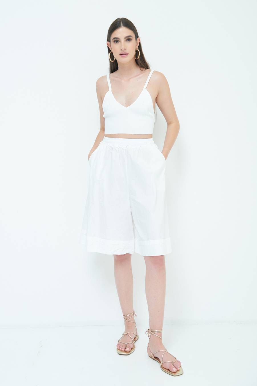 Kikisix PANTALONE CROP CON RISVOLTO BURRO