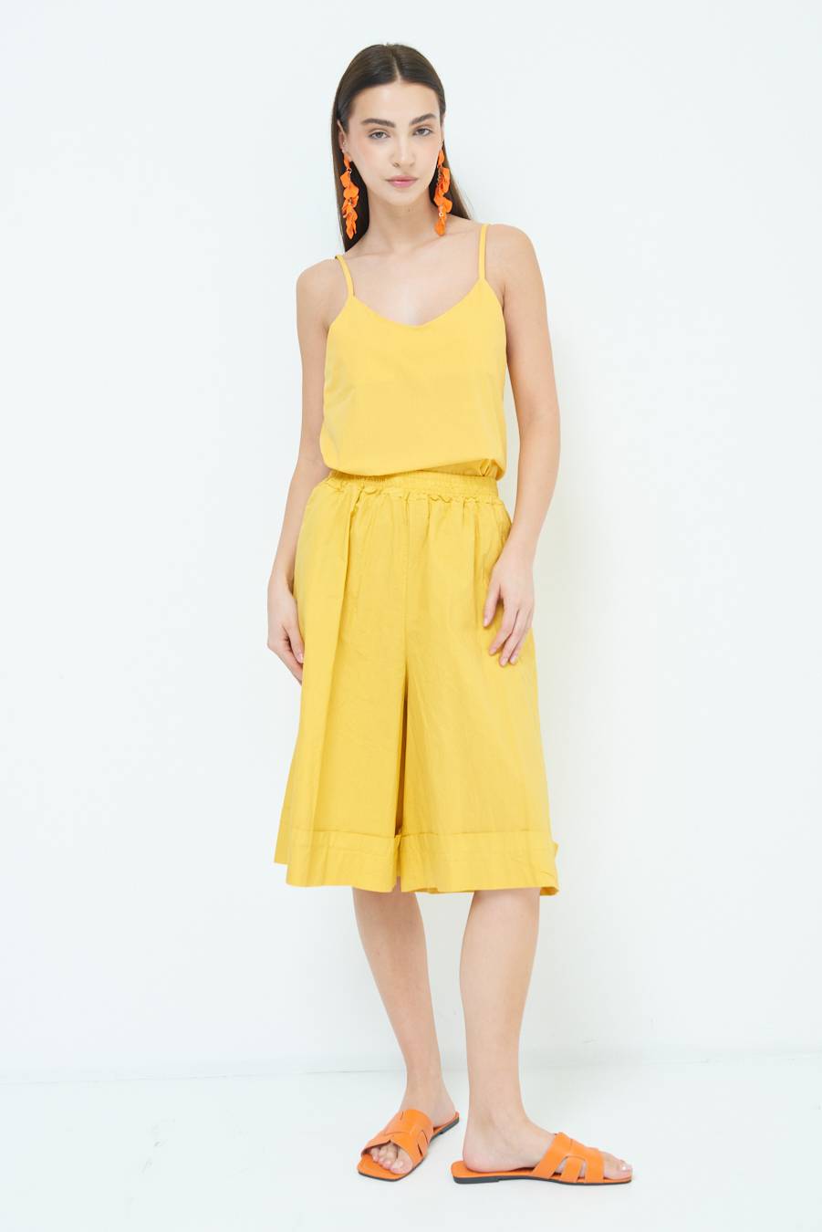 Kikisix PANTALONE CROP CON RISVOLTO SENAPE