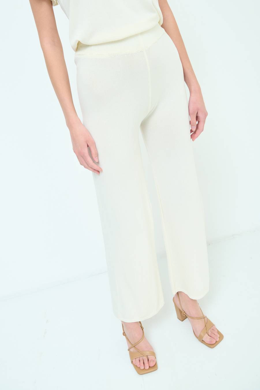 Kikisix PANTALONE PALAZZO MAGLIERIA BURRO