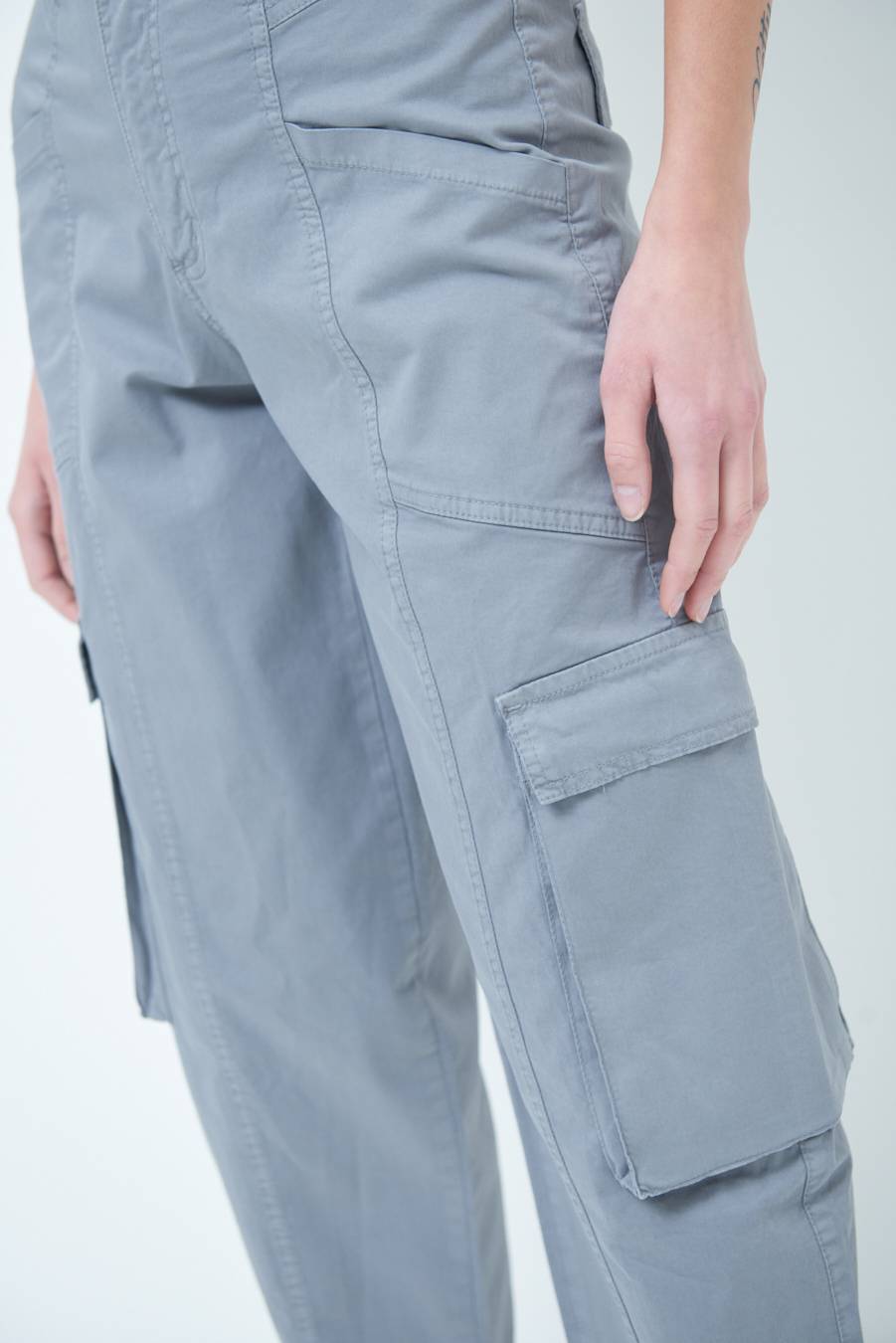 Kikisix PANTALONE TASCONI GRIGIO
