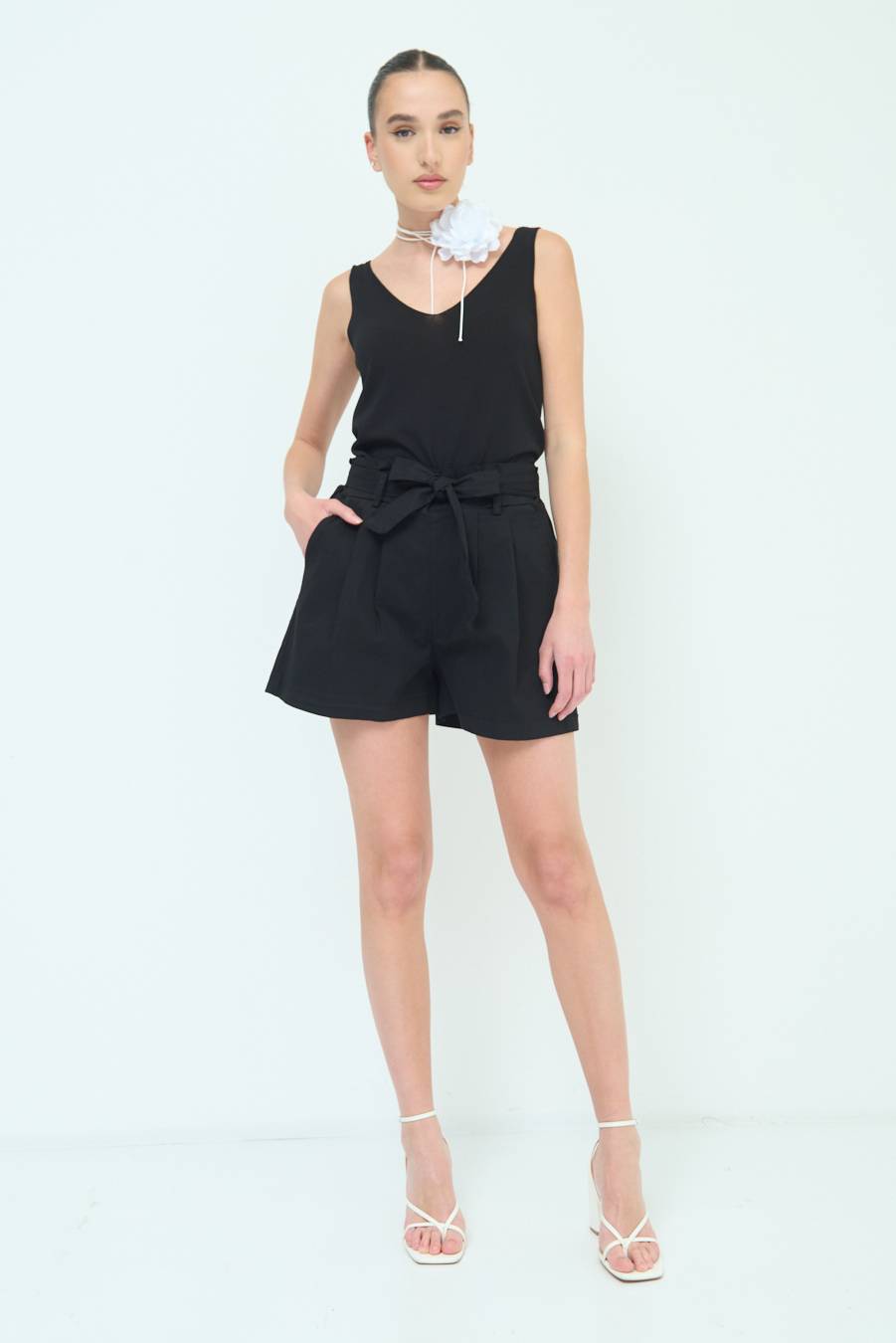 Kikisix SHORT CON CINTURA FASCIA NERO