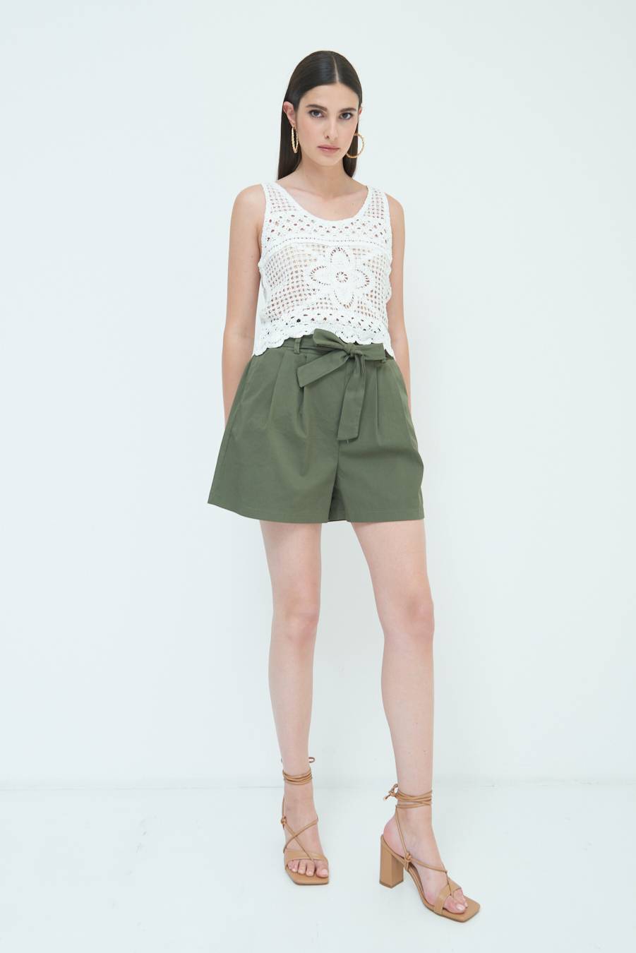 Kikisix SHORT CON CINTURA FASCIA VERDE MILITARE