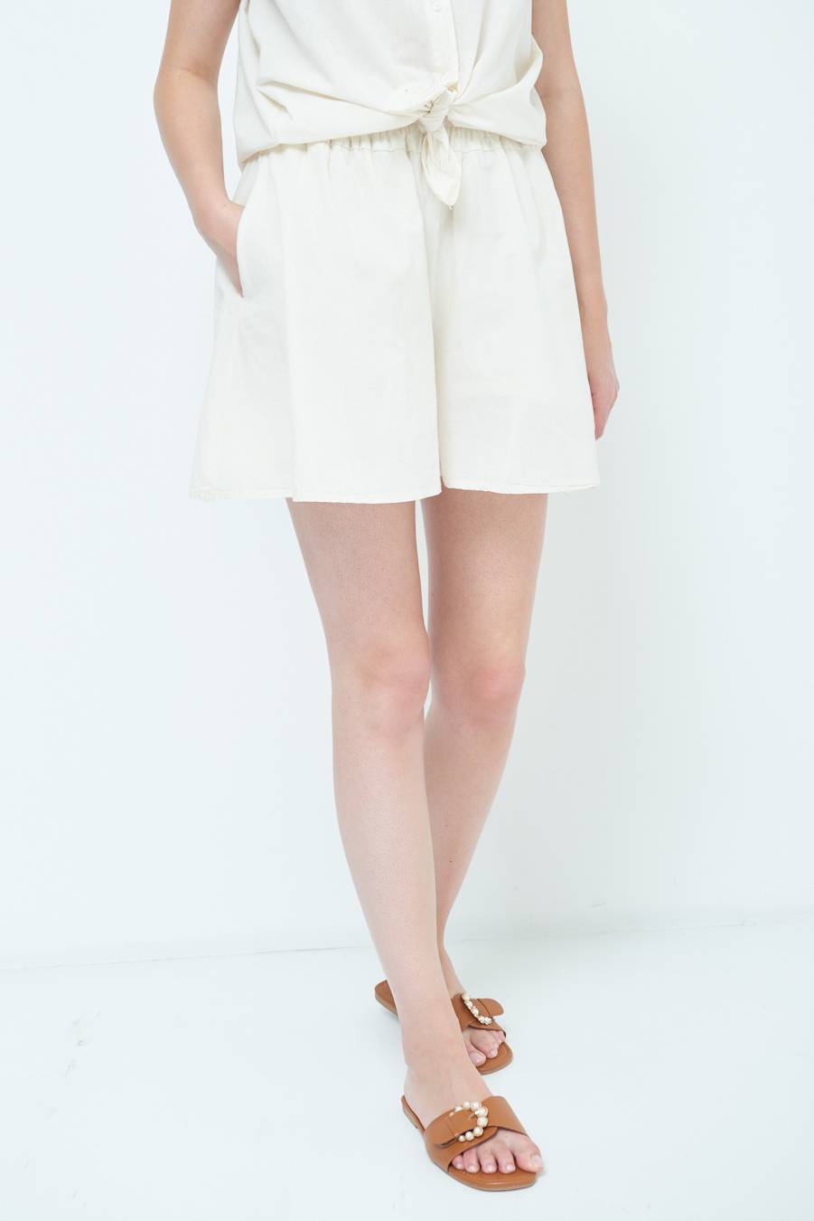 Kikisix SHORTS CON TASCHE BURRO