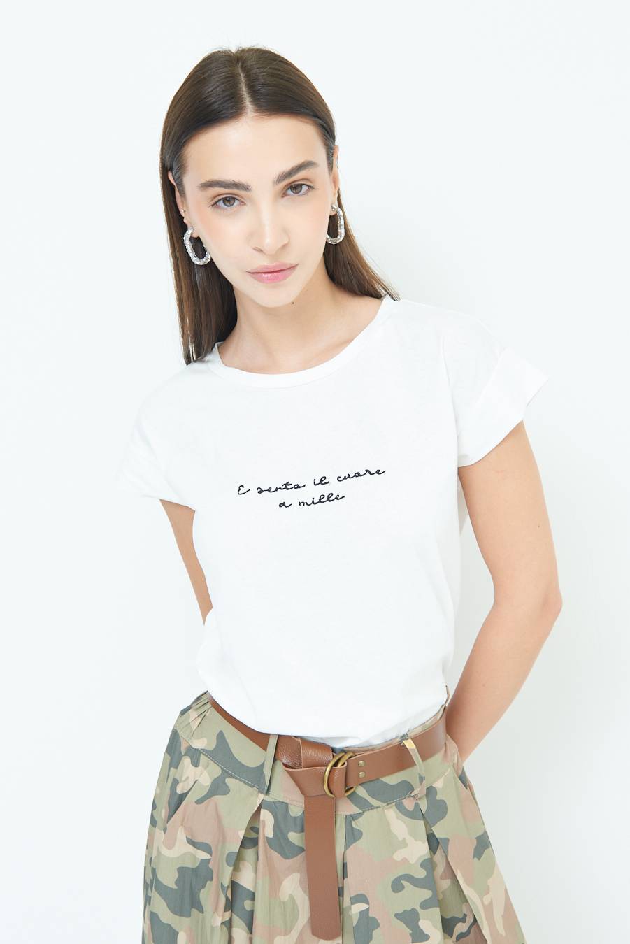 Kikisix T-SHIRT "E SENTO IL CUORE A MILLE" PANNA