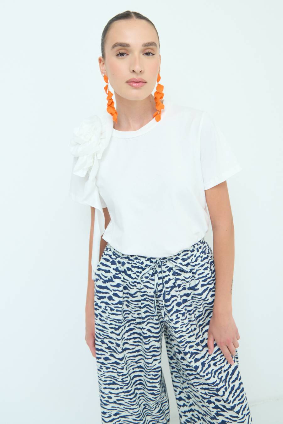 Kikisix T-SHIRT FIORE POPELINE BIANCO