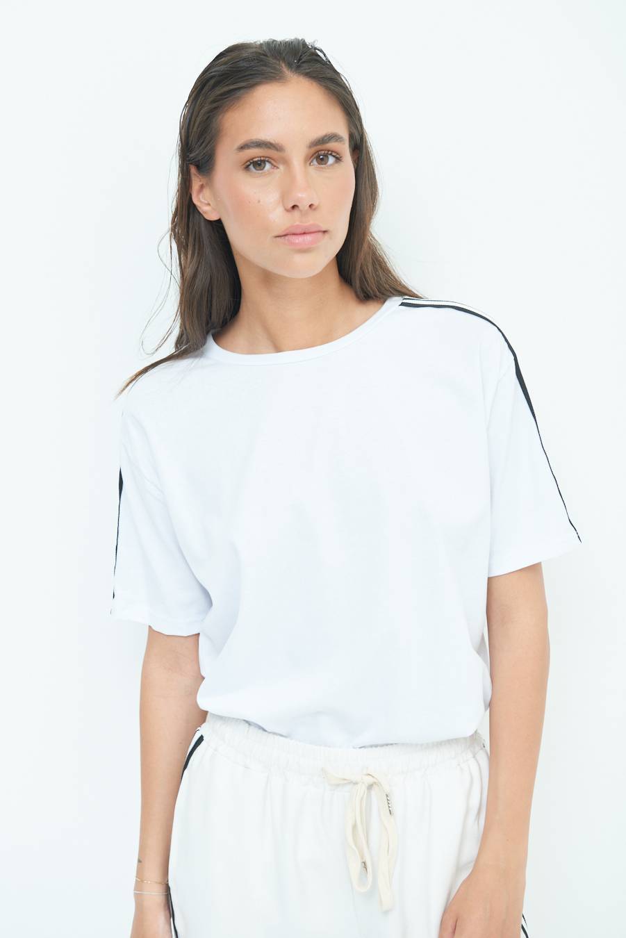 Kikisix T-SHIRT OVER CON COSTINA NERO