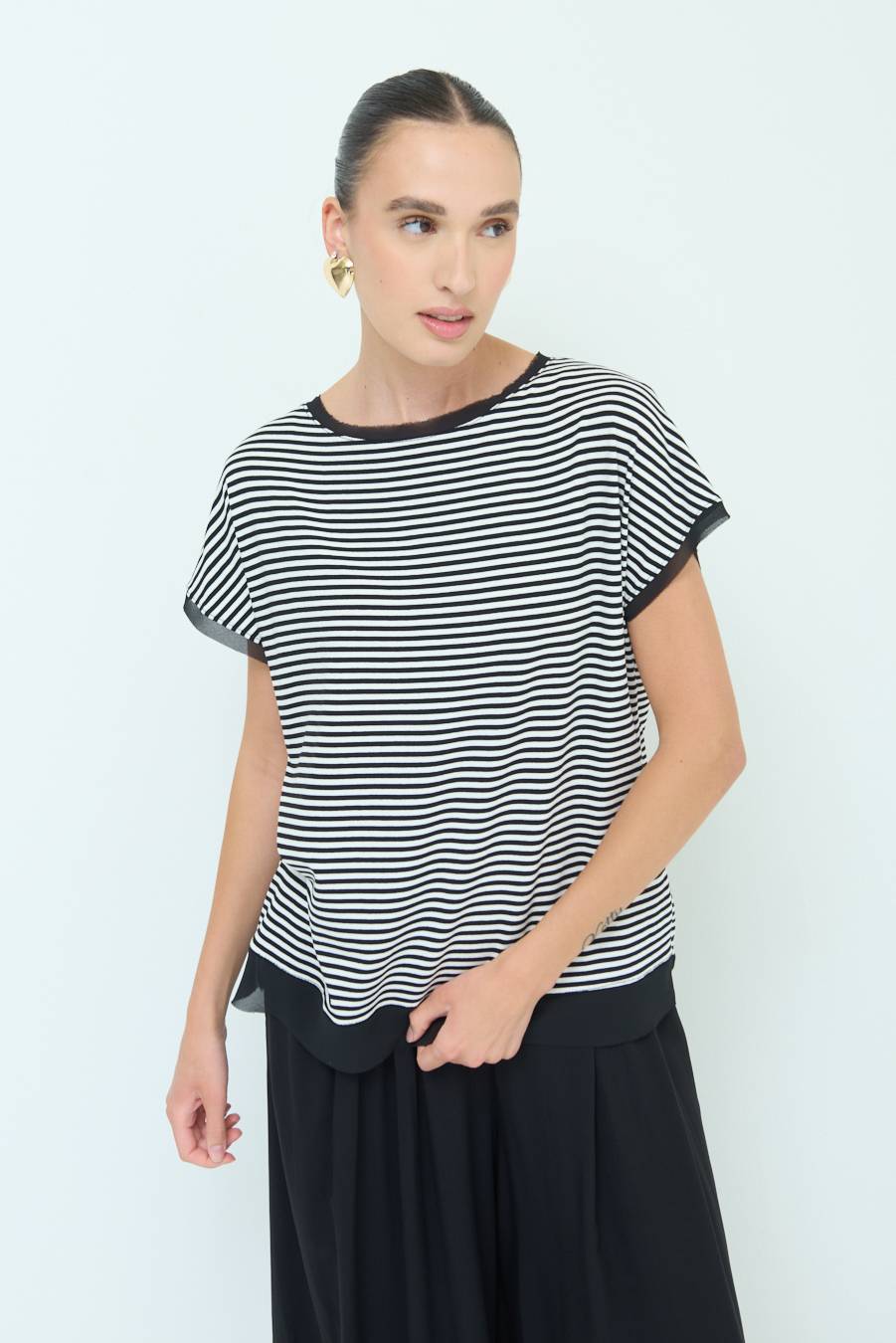 Kikisix T-SHIRT OVER VISCOSA RIGHE NERO