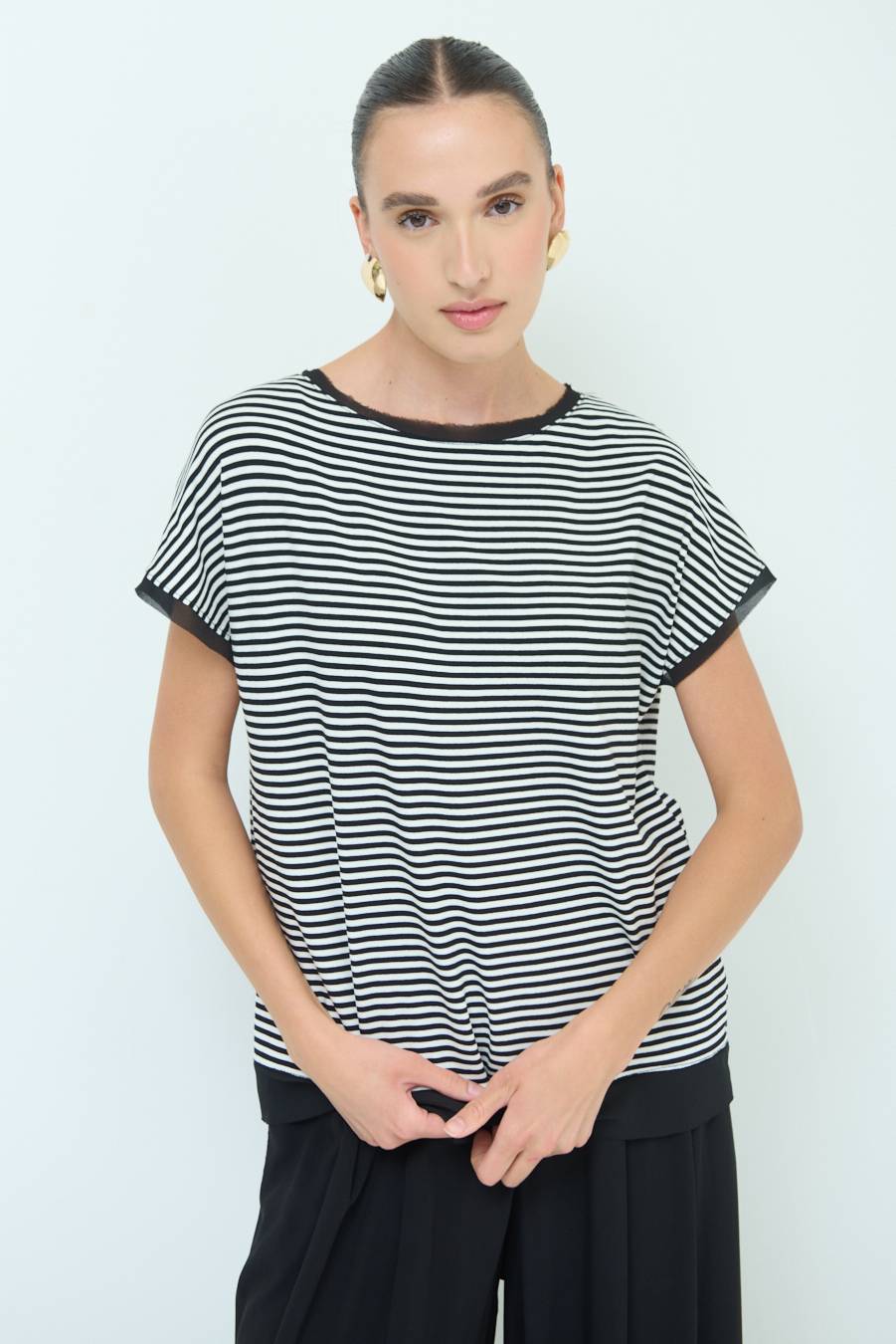 Kikisix T-SHIRT OVER VISCOSA RIGHE NERO