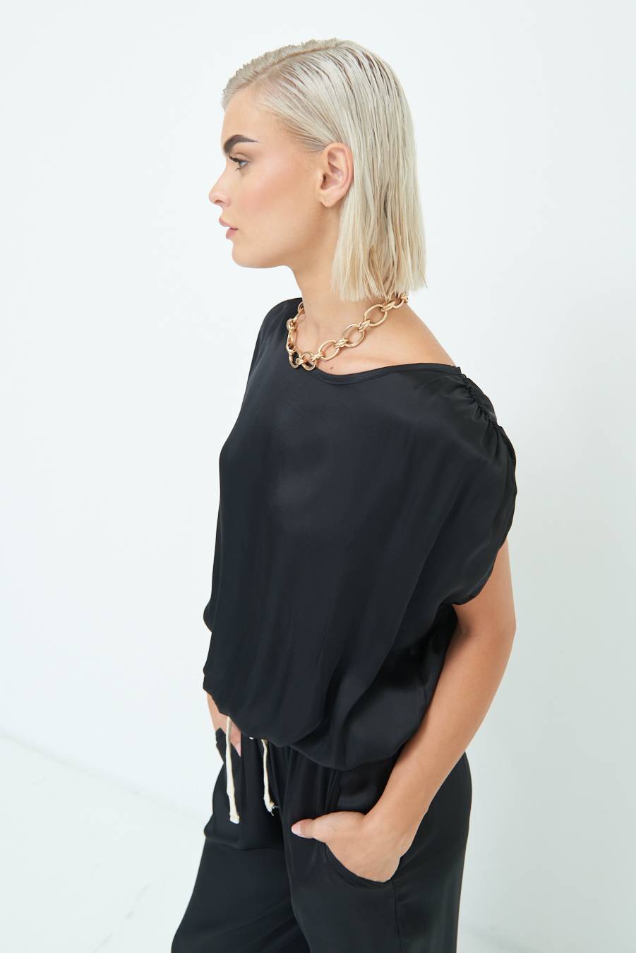 Kikisix TOP CON ELASTICO FONDO SCOLLO BALA NERO