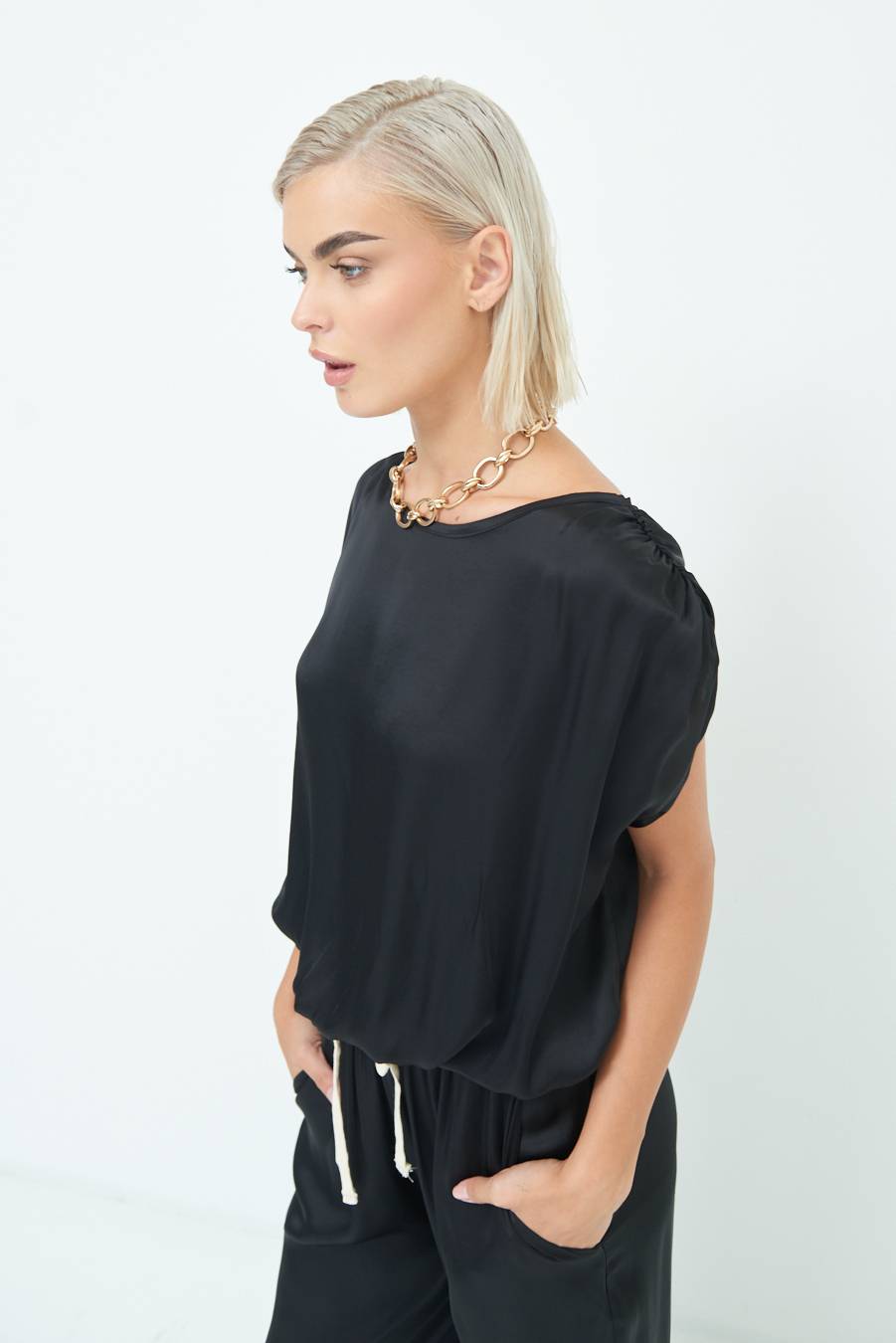 Kikisix TOP CON ELASTICO FONDO SCOLLO BALA NERO