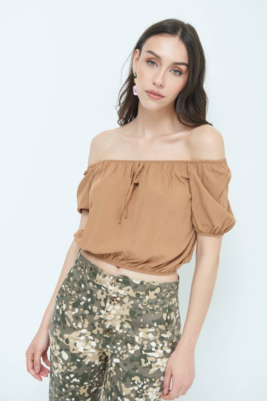 Kikisix TOP SCOLLO SCHIFFER CAMMELLO