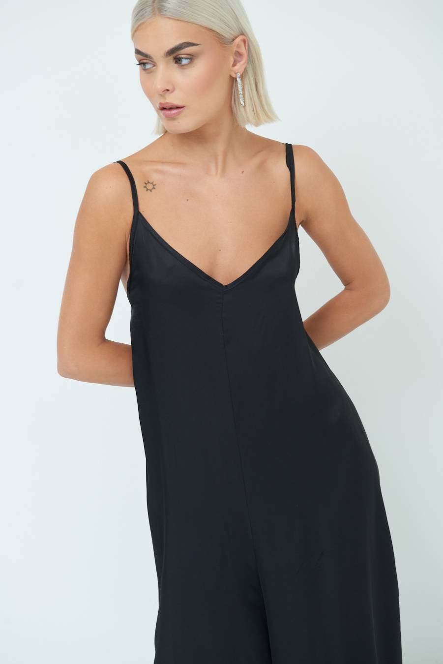 Kikisix TUTA PALAZZO RASO NERO