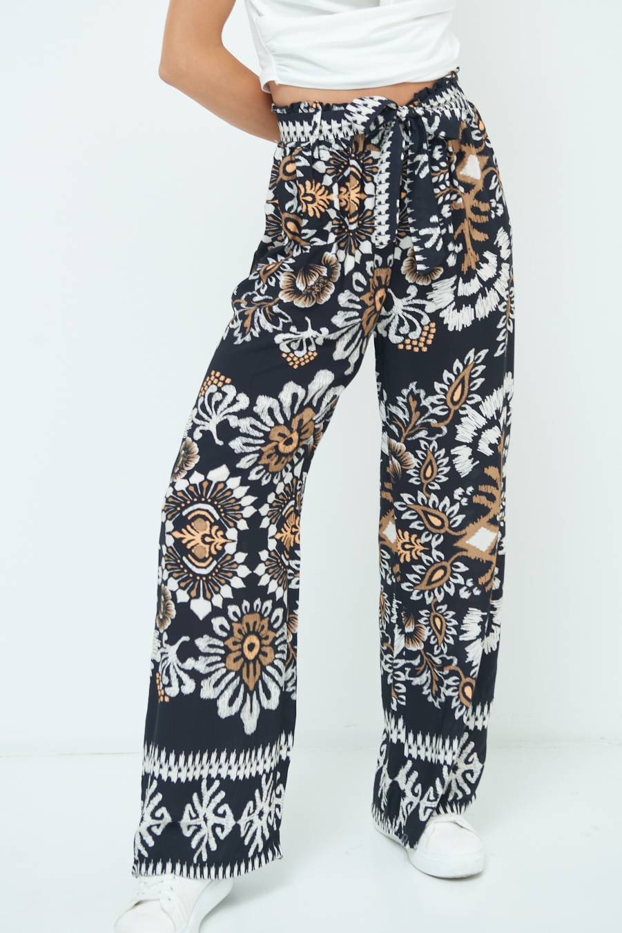 Kikisix PANTA PALAZZO CON CINTURA STAMPA BALZA NERO