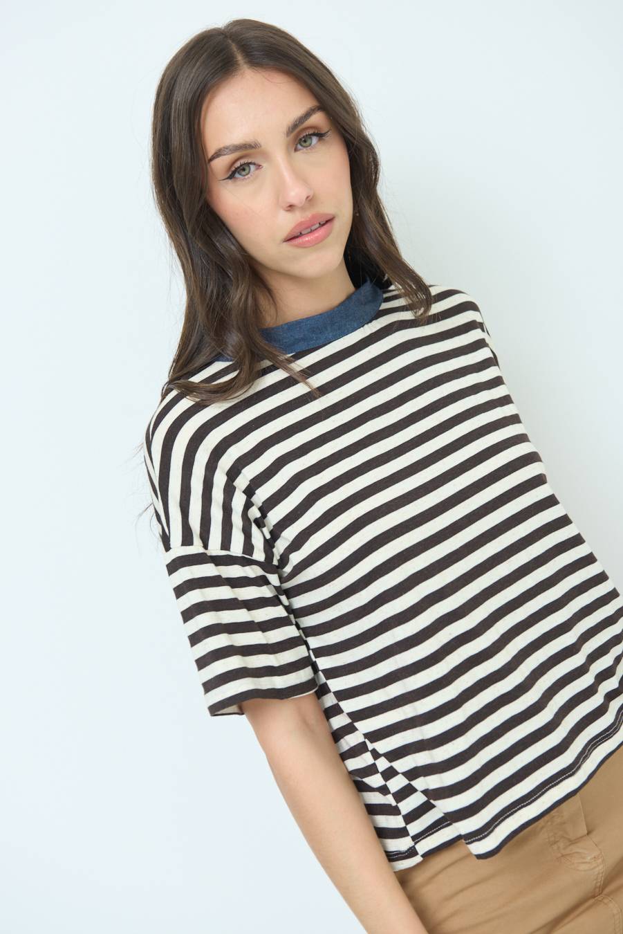 Kikisix T-SHIRT OVER RIGA CON FIOCCHI VISCOSA/LINO MORO