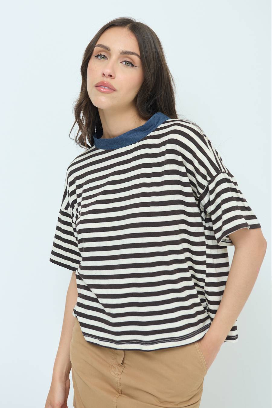 Kikisix T-SHIRT OVER RIGA CON FIOCCHI VISCOSA/LINO MORO