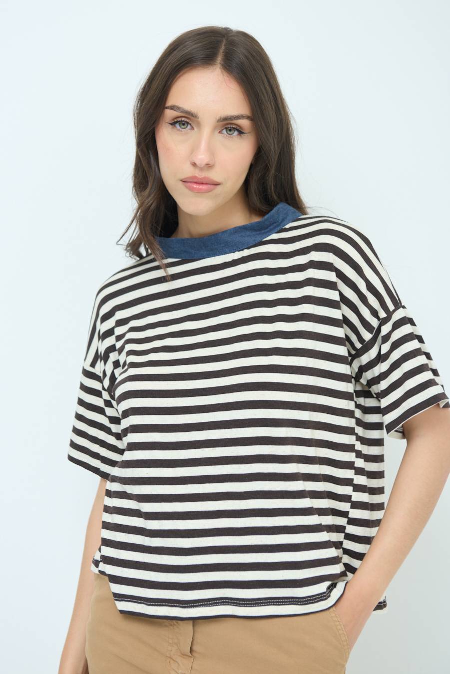 Kikisix T-SHIRT OVER RIGA CON FIOCCHI VISCOSA/LINO MORO