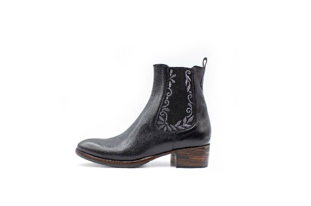 King Tartufoli EMBROIDERED ANKLE BOOT