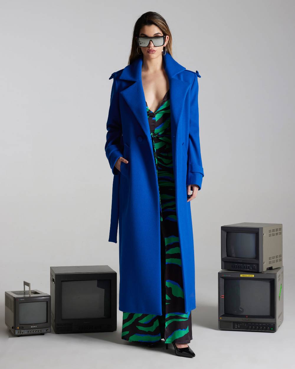 Kostumn1 Cappotto lungo spalla alta