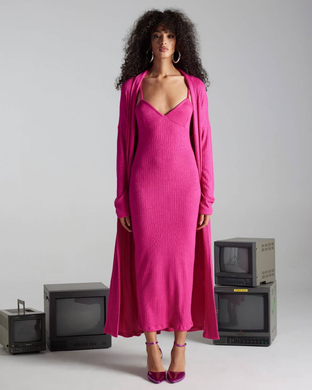 Kostumn1 Cardigan con ricamo