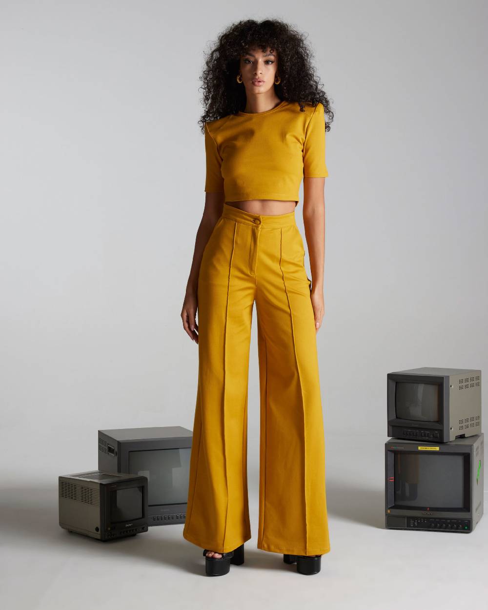 Kostumn1 Pantapalazzo con nervature