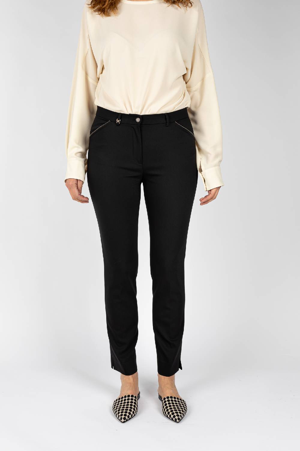 L.Pucci Pantaloni colore nero, linea a sigaretta