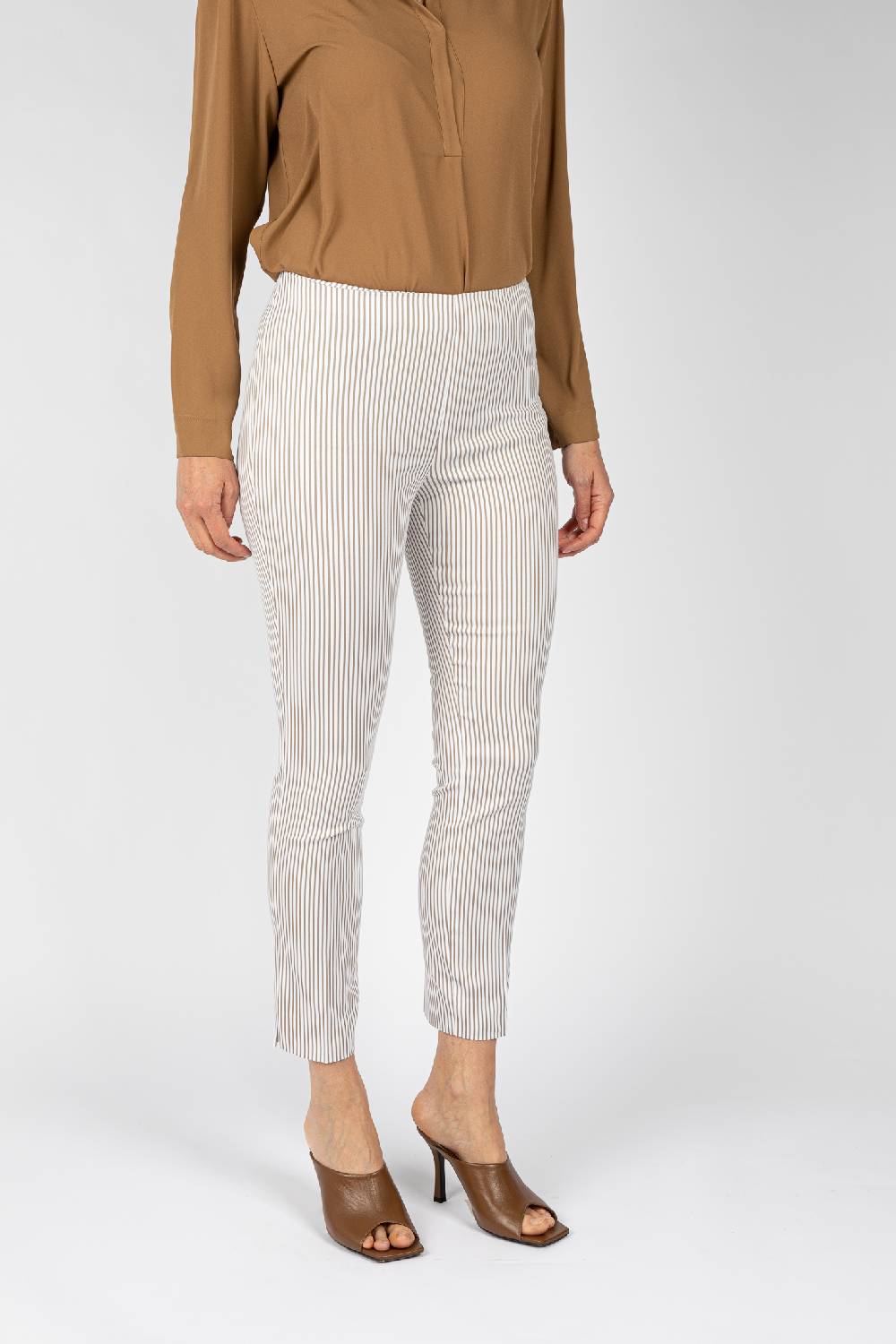 L.Pucci Pantaloni A Riga Colore Beige Da Donna Linea Stretta