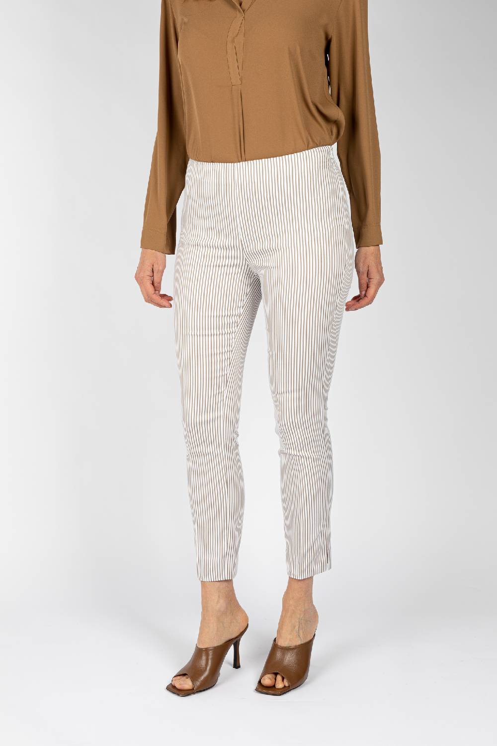 L.Pucci Pantaloni A Riga Colore Beige Da Donna Linea Stretta