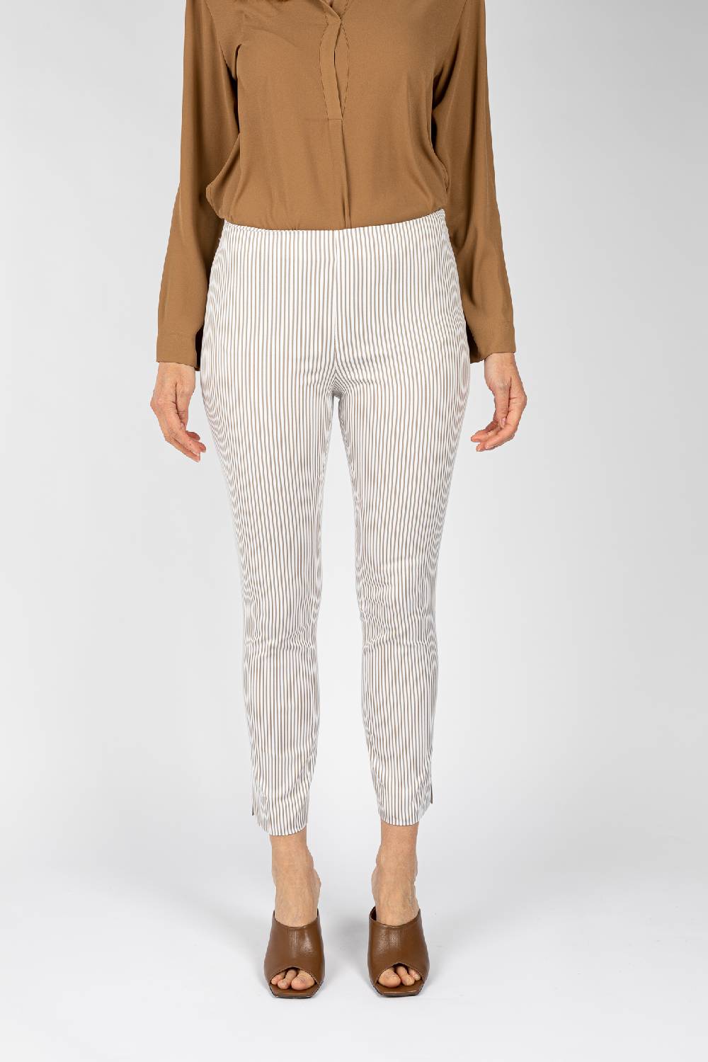 L.Pucci Pantaloni a riga colore beige da donna linea stretta