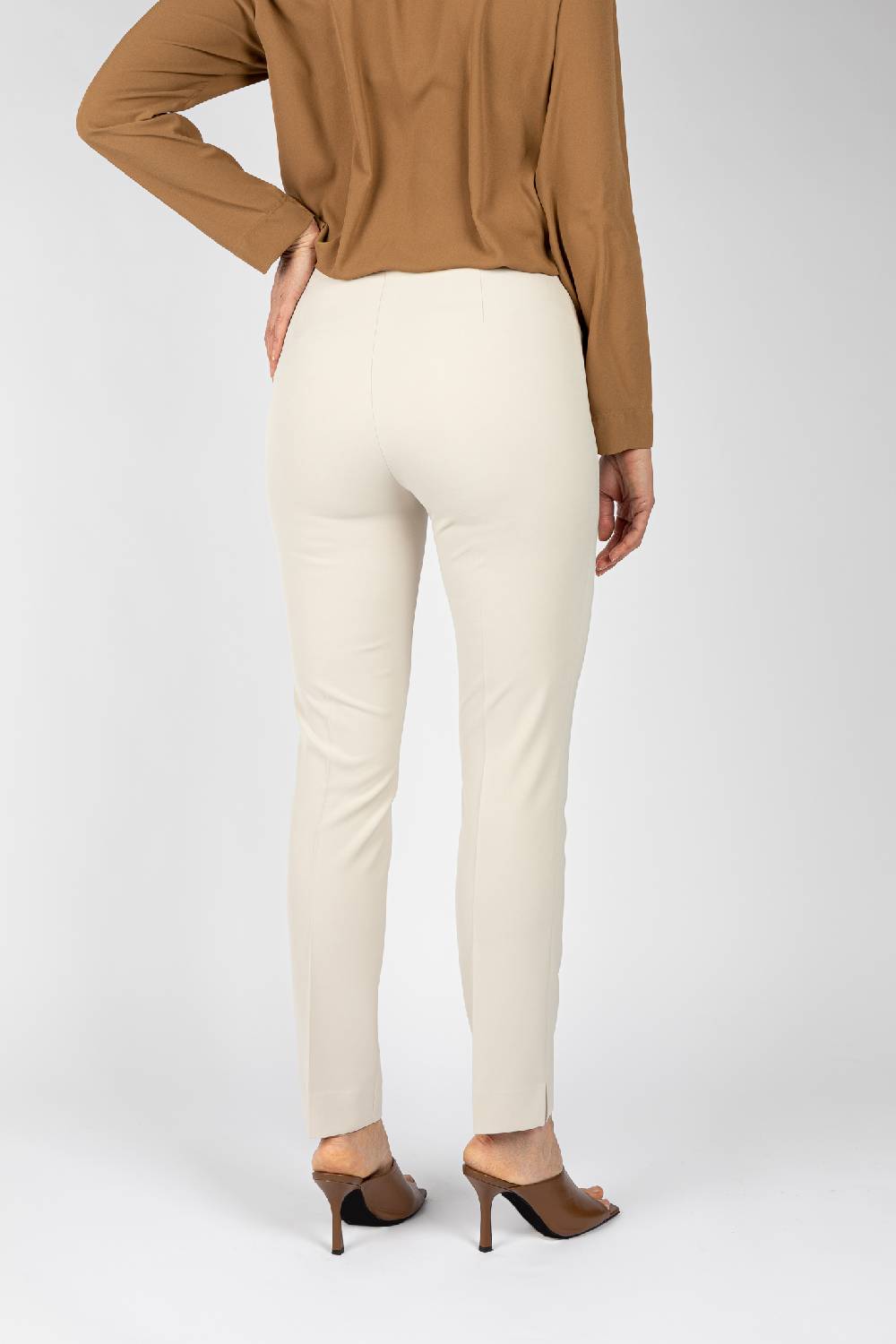 L.Pucci Pantaloni Colore Ghiaccio Linea Stretta Da Donna