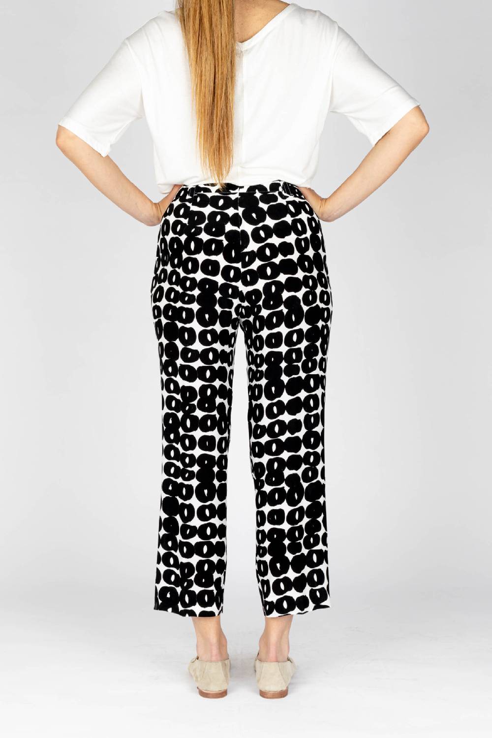 L.Pucci Pantaloni Colore Nero Gamba Larga Tessuto Viscosa Stampa Cerchio