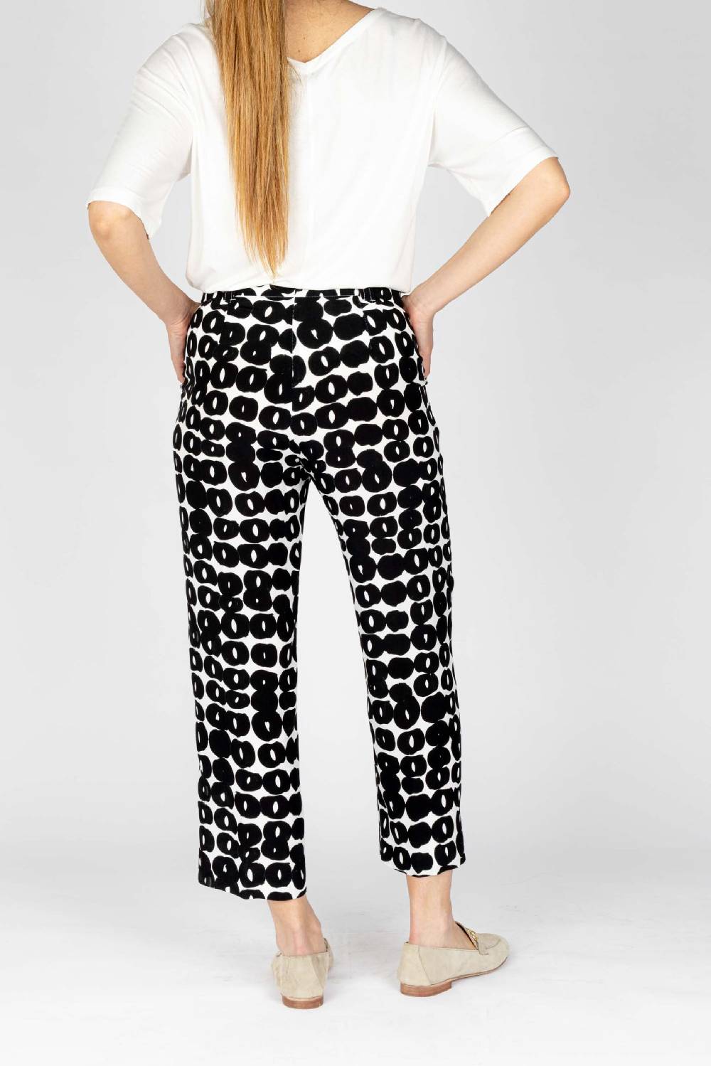 L.Pucci Pantaloni Colore Nero Gamba Larga Tessuto Viscosa Stampa Cerchio