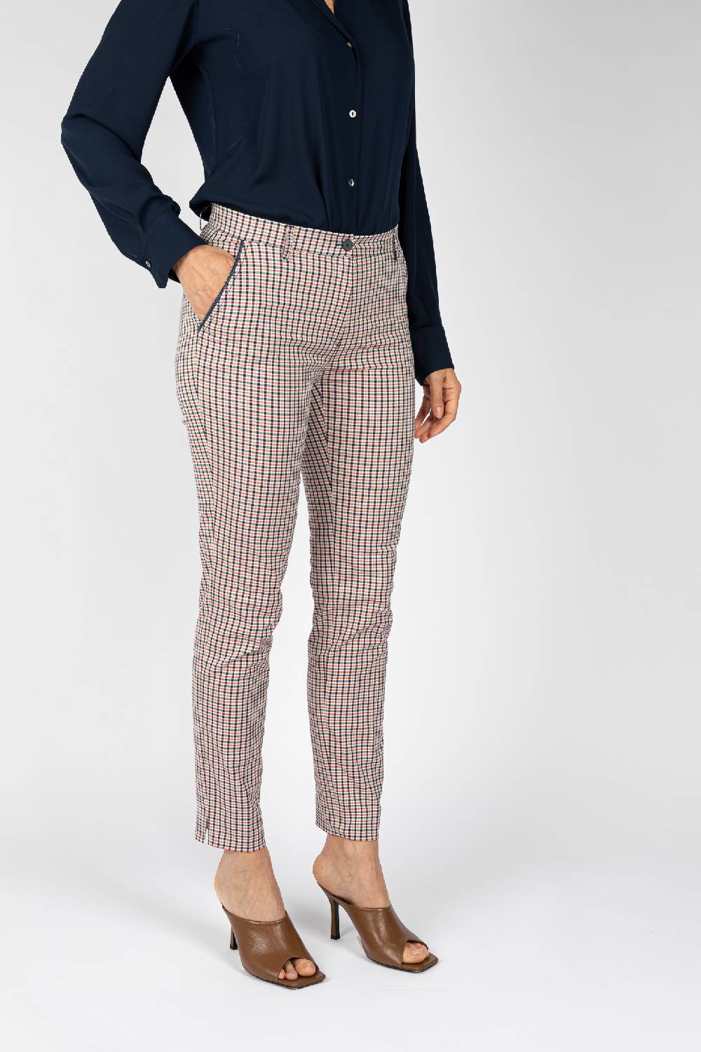 L.Pucci Pantaloni Disegno Quadretto In Colore Bianco-rosso-blu, Linea A Sigaretta