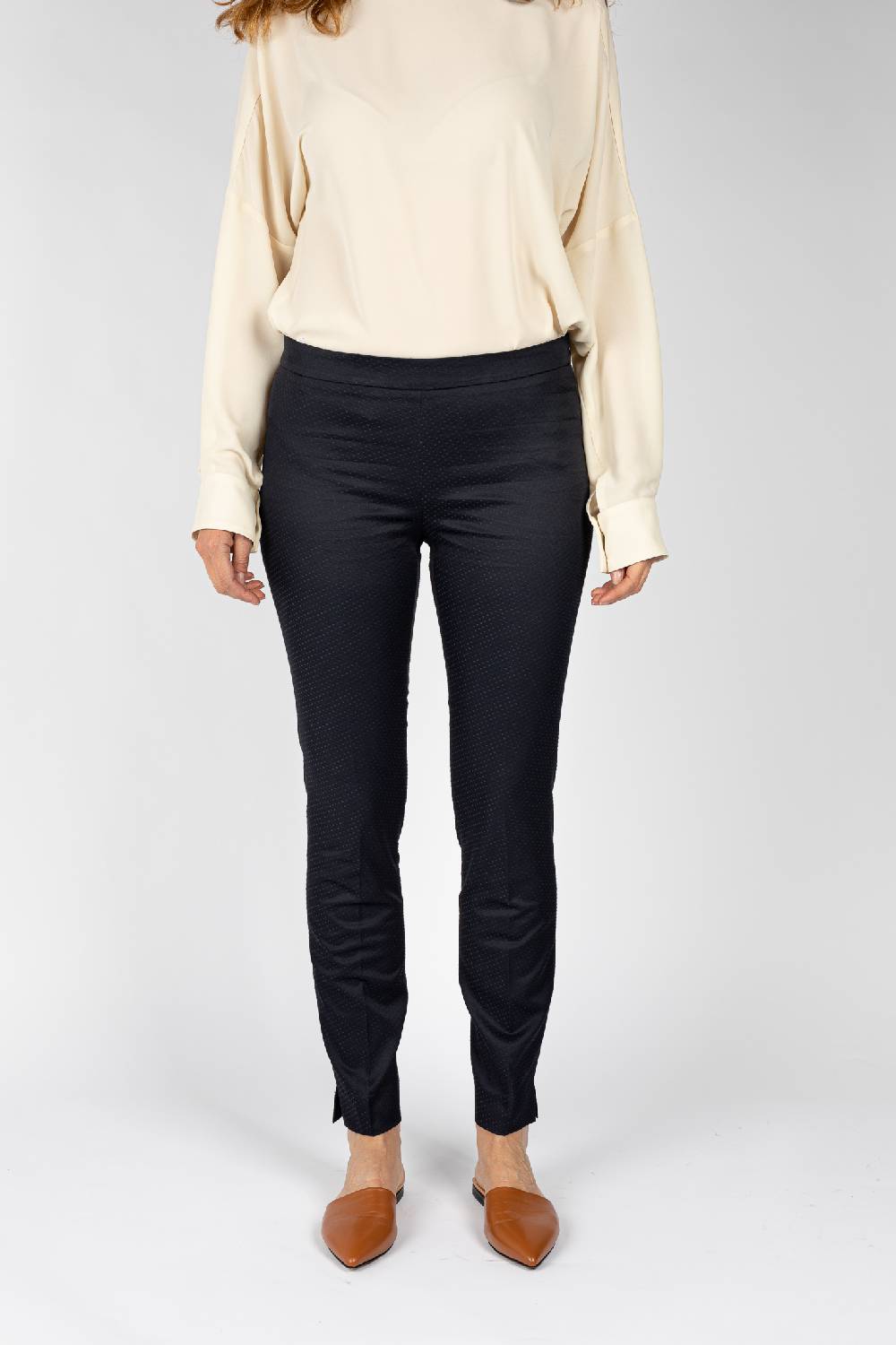 L.Pucci Pantaloni effetto punto spillo colore blu, linea a sigaretta tessuto jacquard