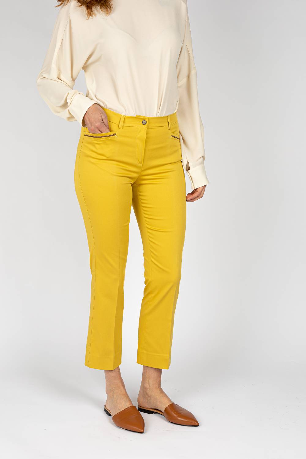 L.Pucci Pantaloni Gamba Corta Fondo Leggermente Svasato, Colore Lime