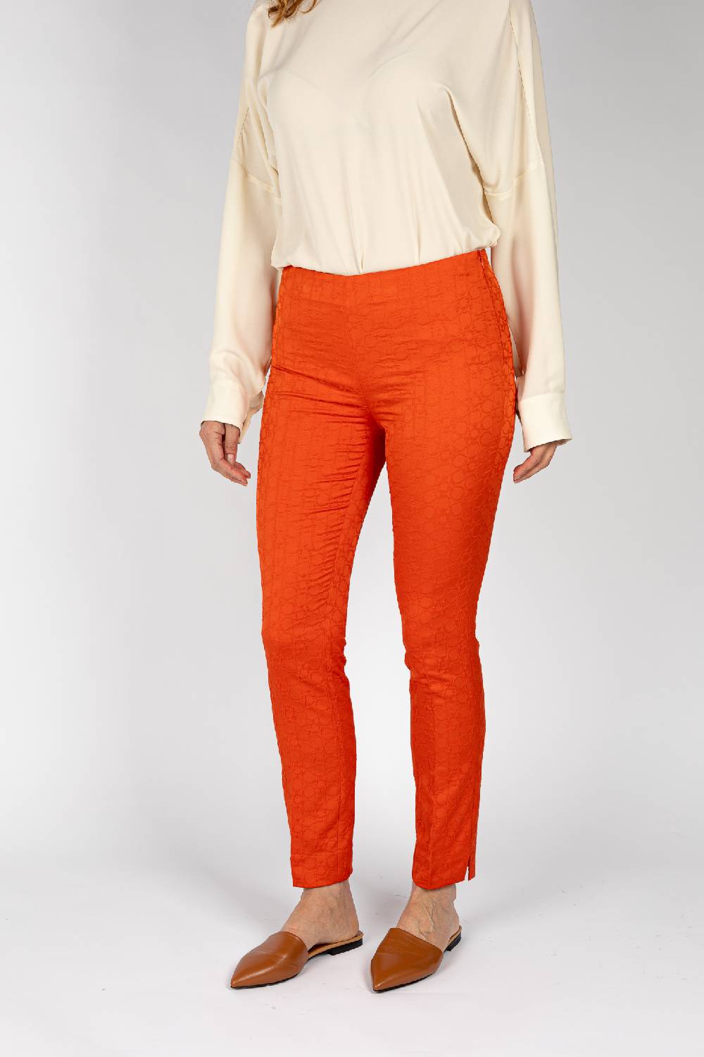 L.Pucci Pantaloni Jacquard A Fiore Colore Arancio, Linea Stretta