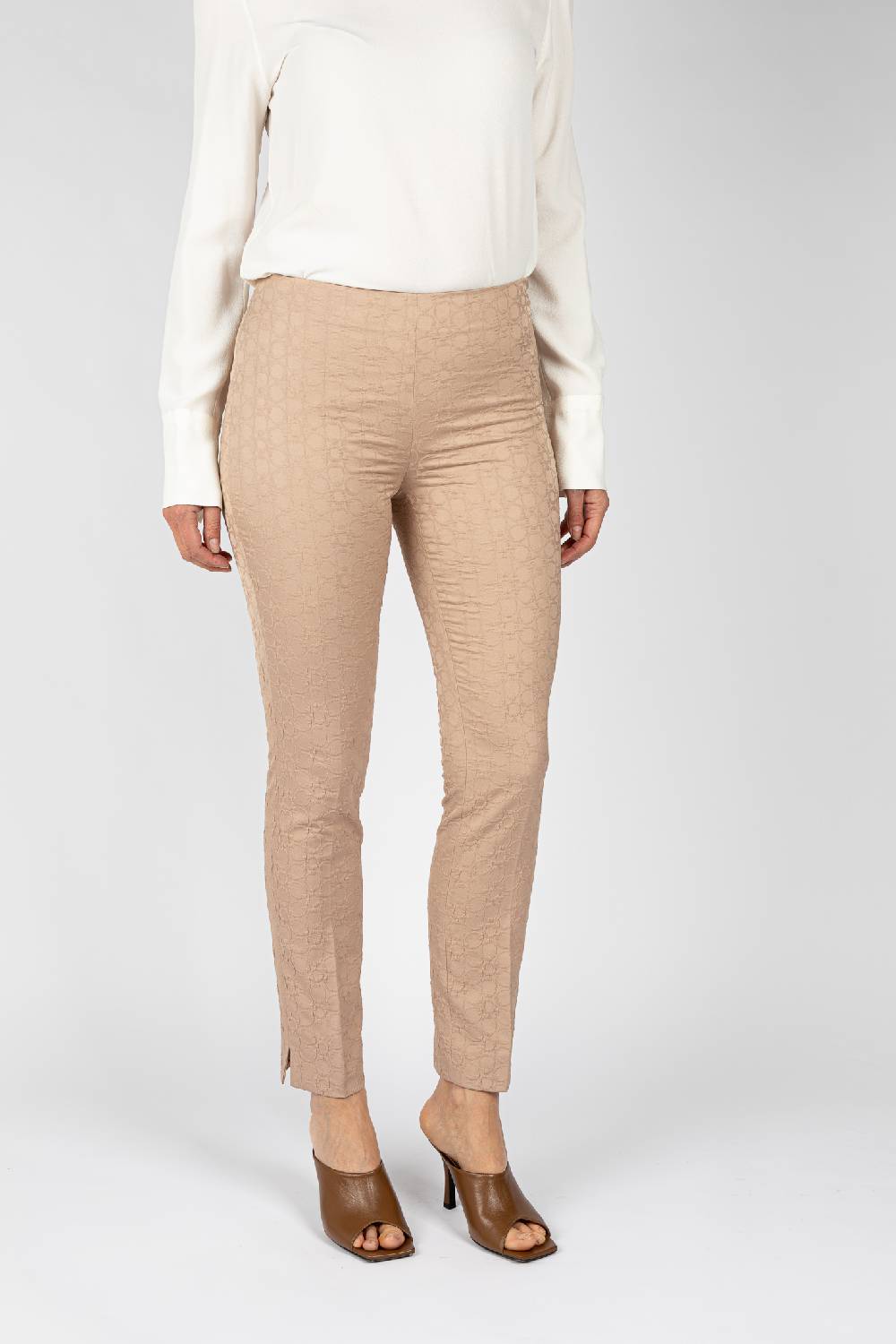 L.Pucci Pantaloni Jacquard A Fiore Colore Beige, Linea Stretta