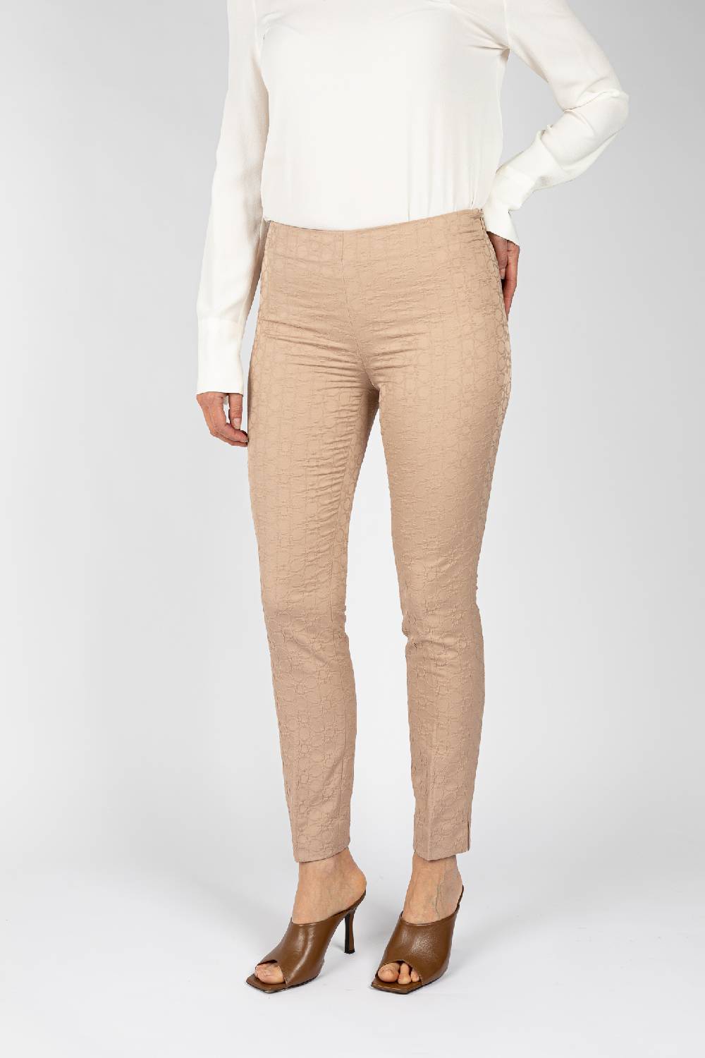 L.Pucci Pantaloni Jacquard A Fiore Colore Beige, Linea Stretta
